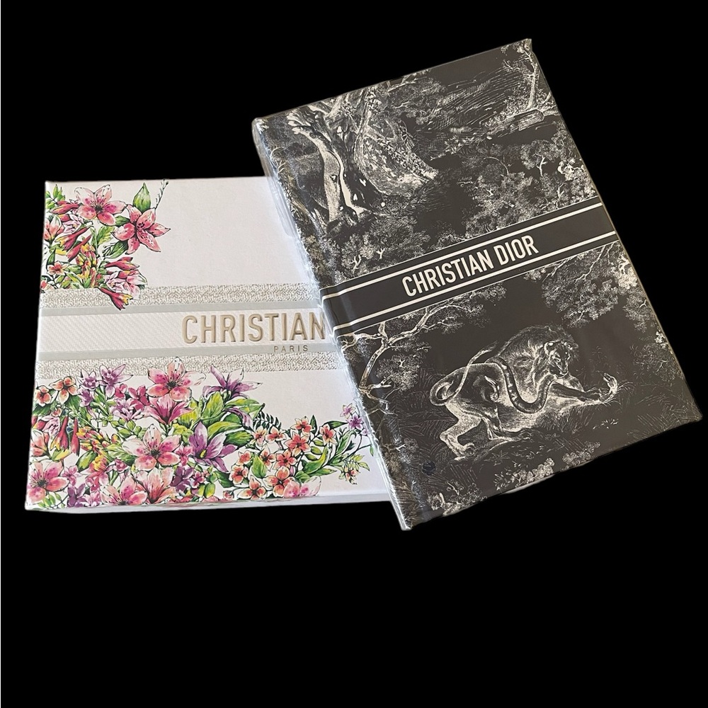 Beautiful Christian Dior Carnet Toile De Jouy notebook.